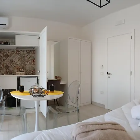Mya Luxury And Wellness Love hotel *