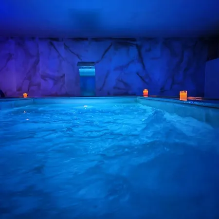 Mya Luxury And Wellness Love hotel *